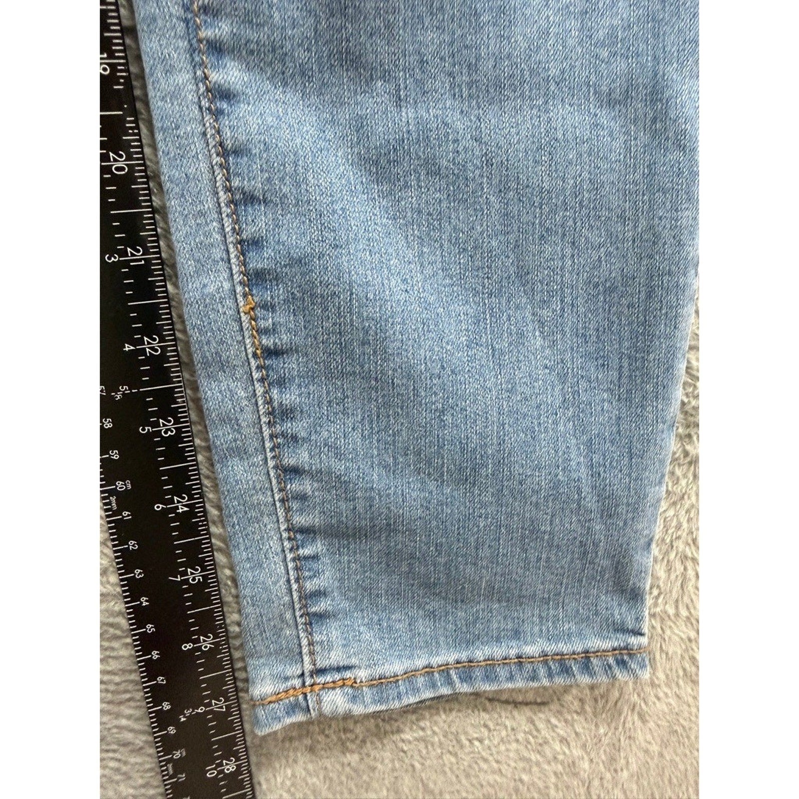 Old Navy Womens Super Skinny Mid Rise Light Wash Blue Denim Jeans Size 12