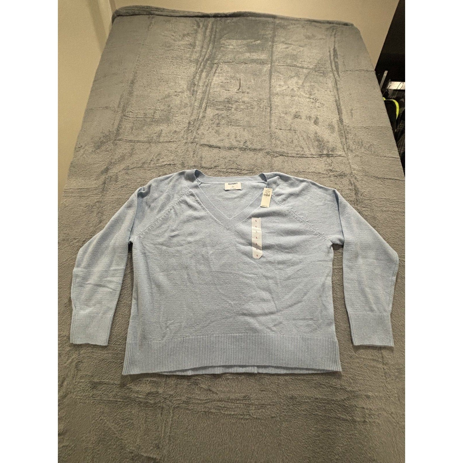 Old Navy L Light Blue Womens V-Neck SoSoft Sweater Relaxed Cozy Casual