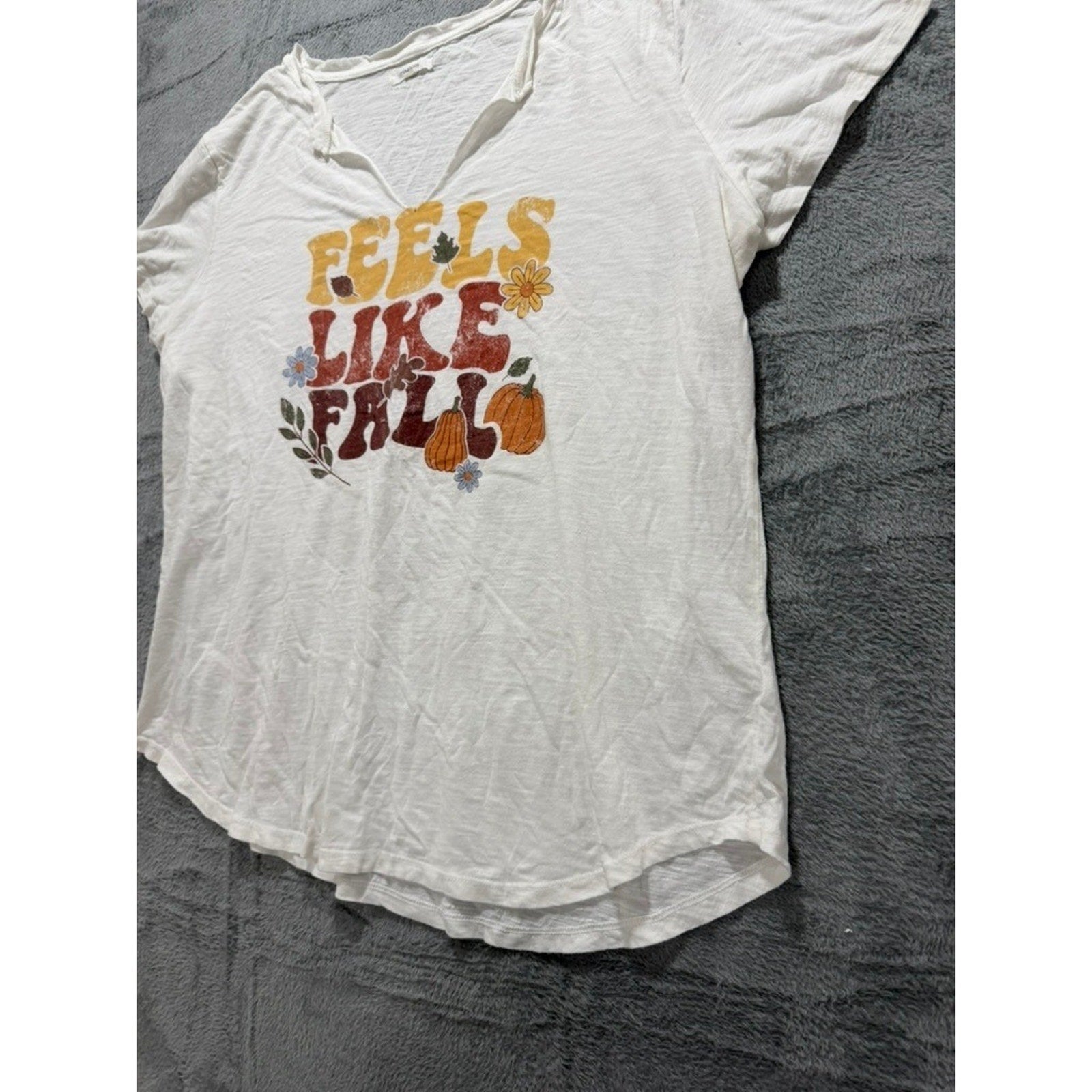 Maurices Womens XXL White Feels Like Fall Pumpkin Graphic Split Neck T-Shirt