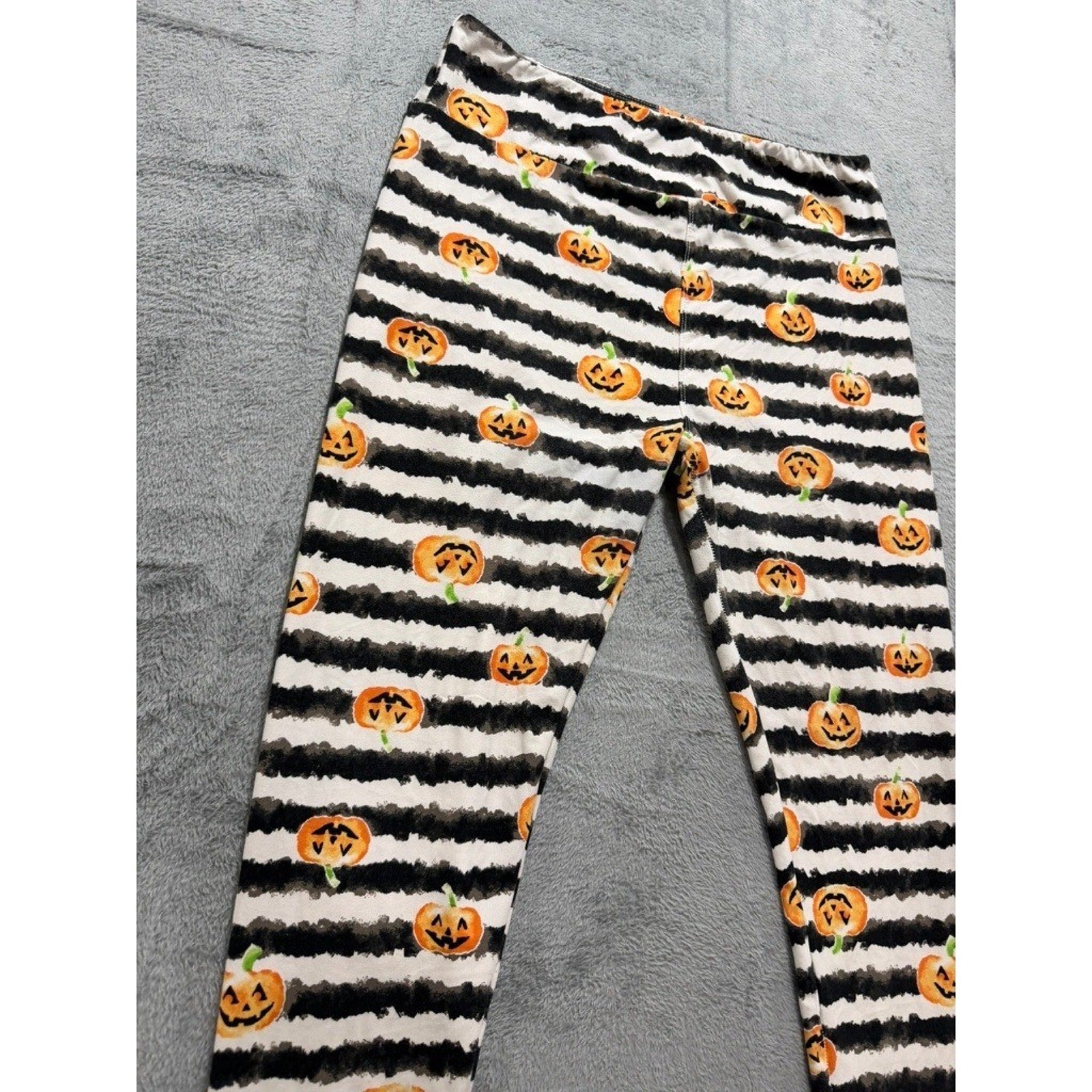 LuLaRoe Womens Halloween Leggings TC Black White Stripe Pumpkin Jack-O-Lantern