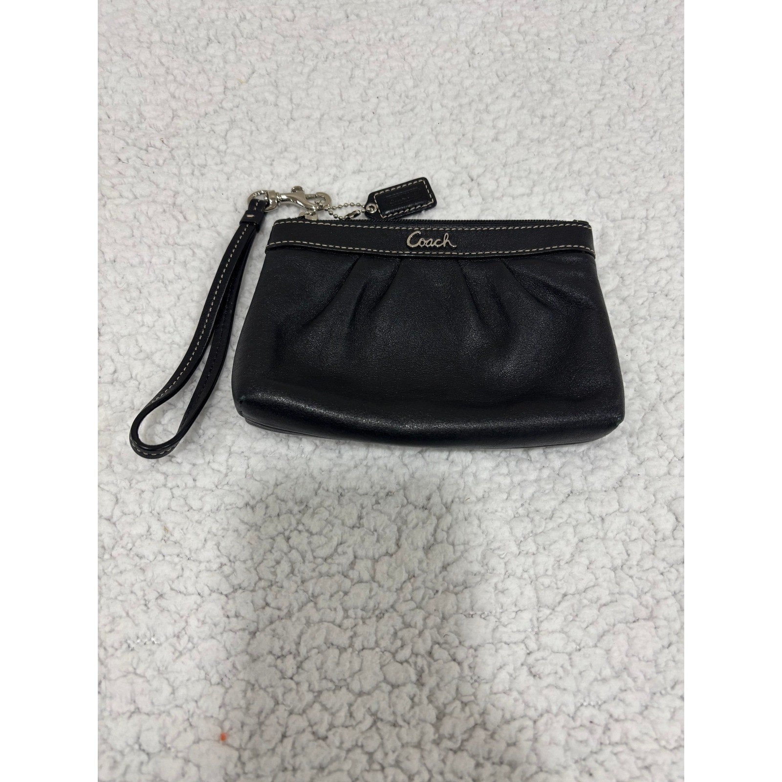 Coach Black Leather Wristlet Pouch Clutch Zip Wallet Wrist Strap Gold Hardware