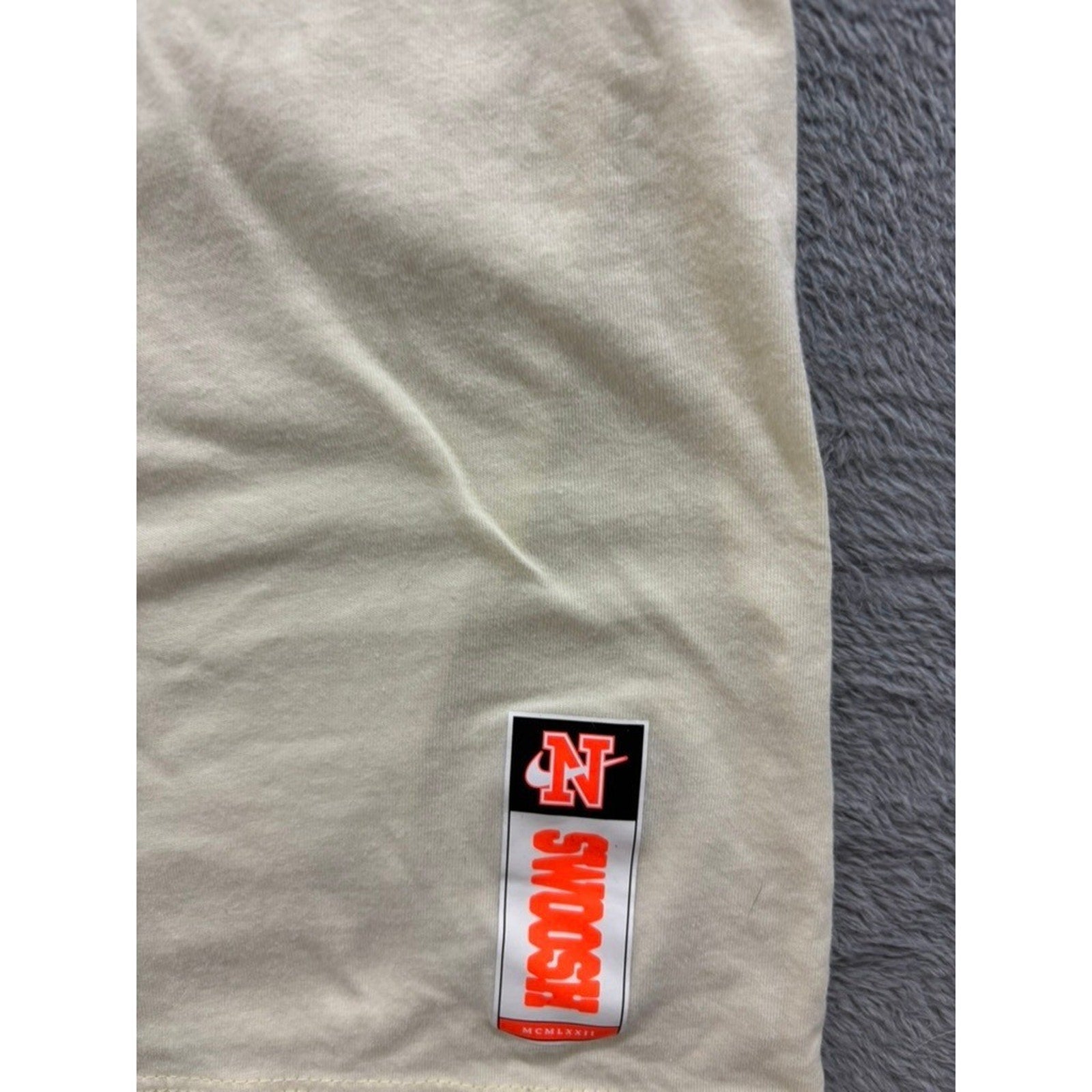 Nike S Cream Graphic T-Shirt Womens Athleisure Casual Short Sleeve Tee