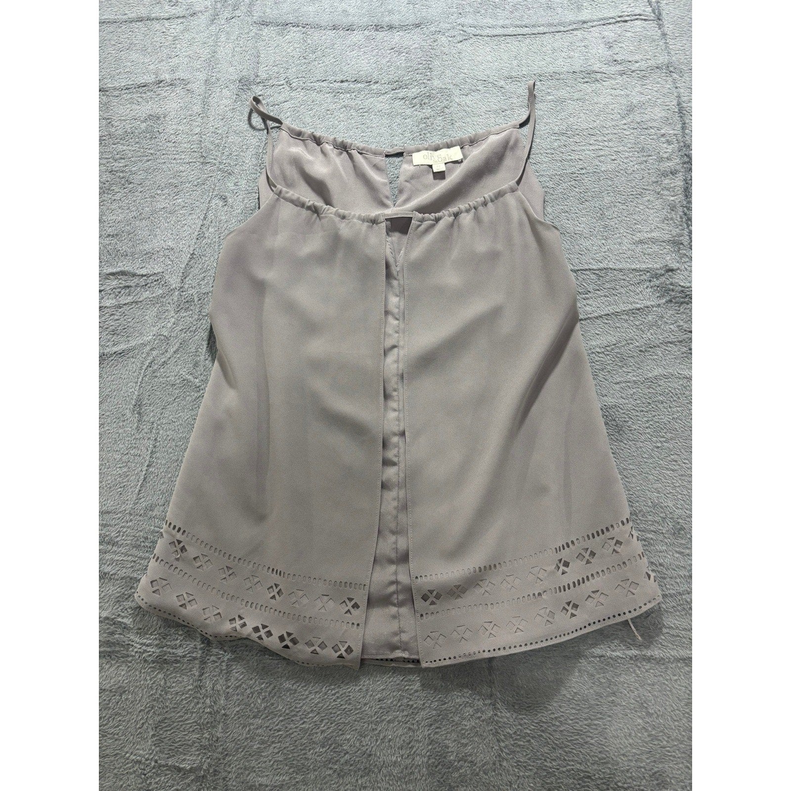 Olive & Oak Tank Top Womens M Gray Laser Cut Sleeveless Flowy Boho Minimalist