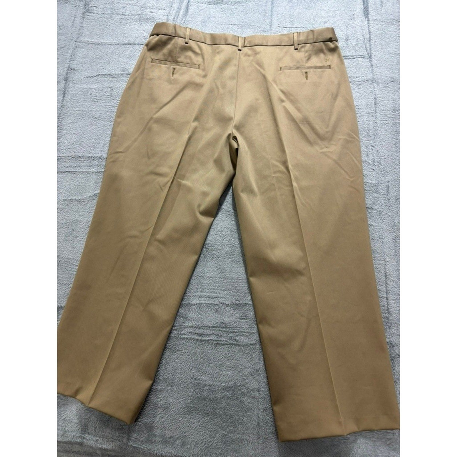 Haggar Khaki Pants Mens 42x29 Classic Fit No Iron Flat Front Dress Chino