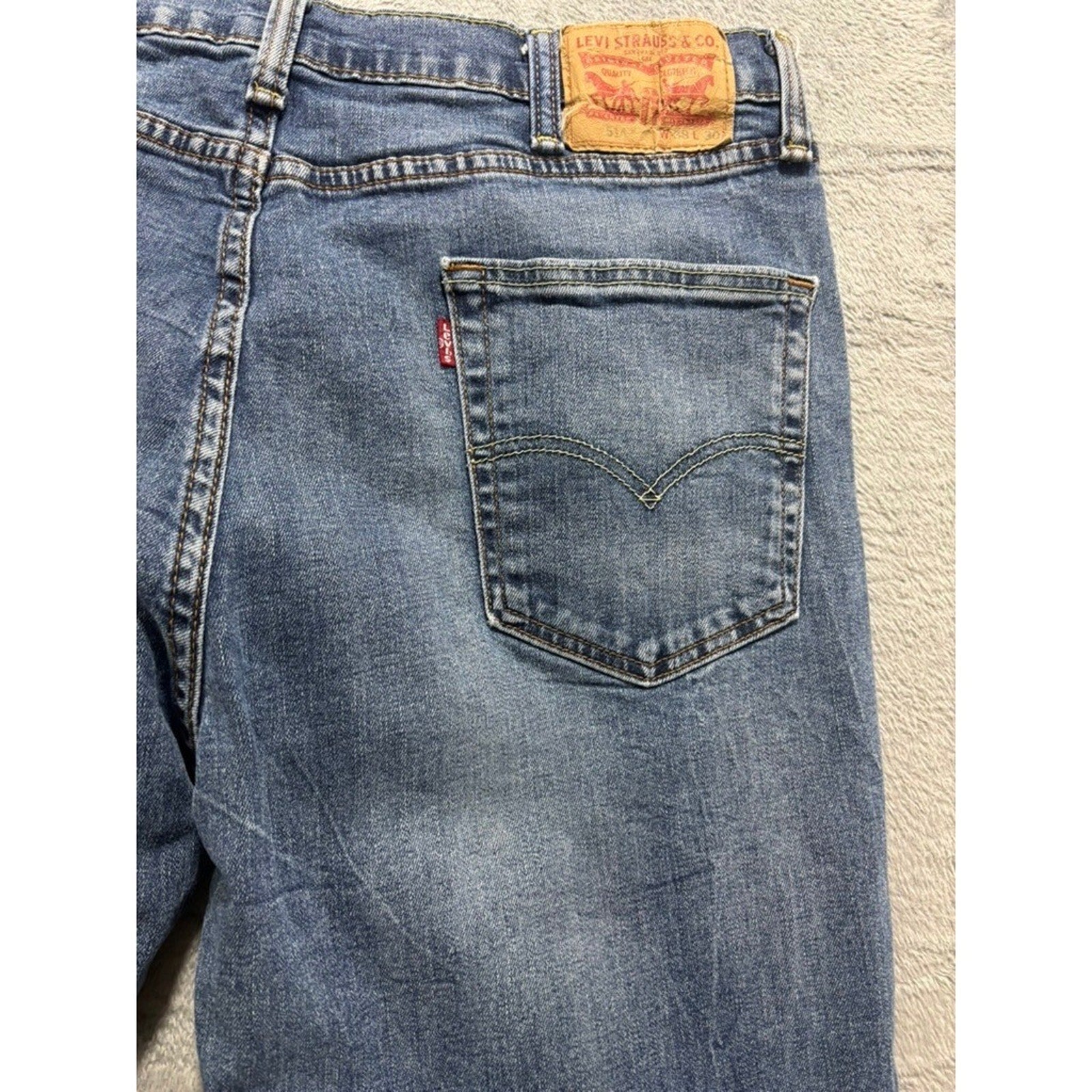 Levis 514 Jeans Men 38x30 Straight Medium Wash Denim Classic Casual Faded