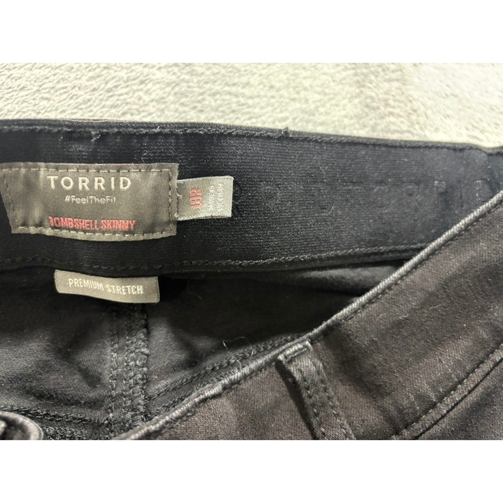Torrid Bombshell Skinny Black Distressed Ripped Jeans Plus Size 18R High Rise