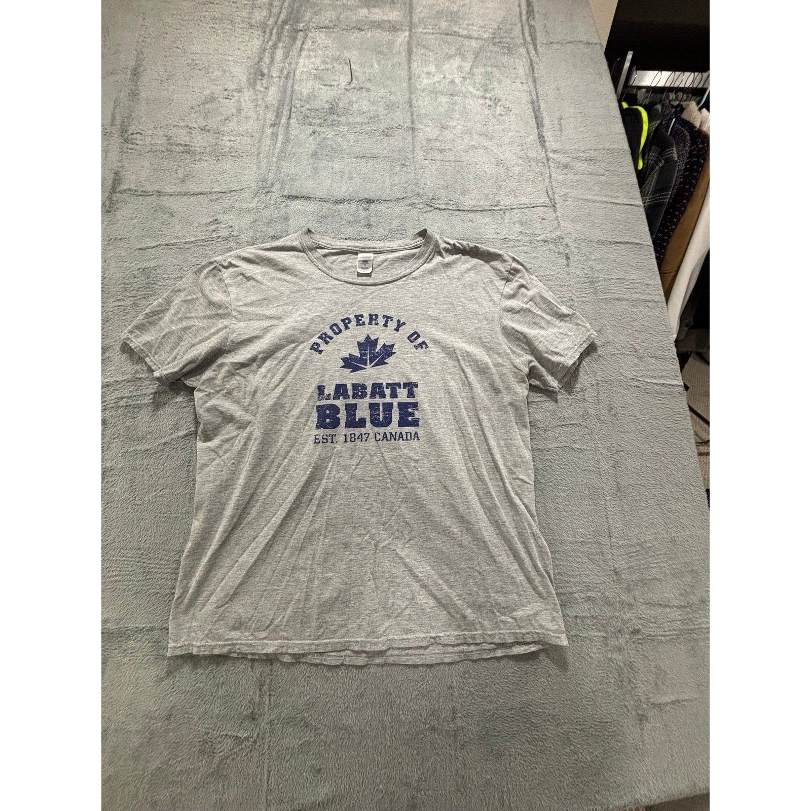Gildan XL Gray Labatt Blue Beer Graphic T-Shirt Womens Casual Vintage Style