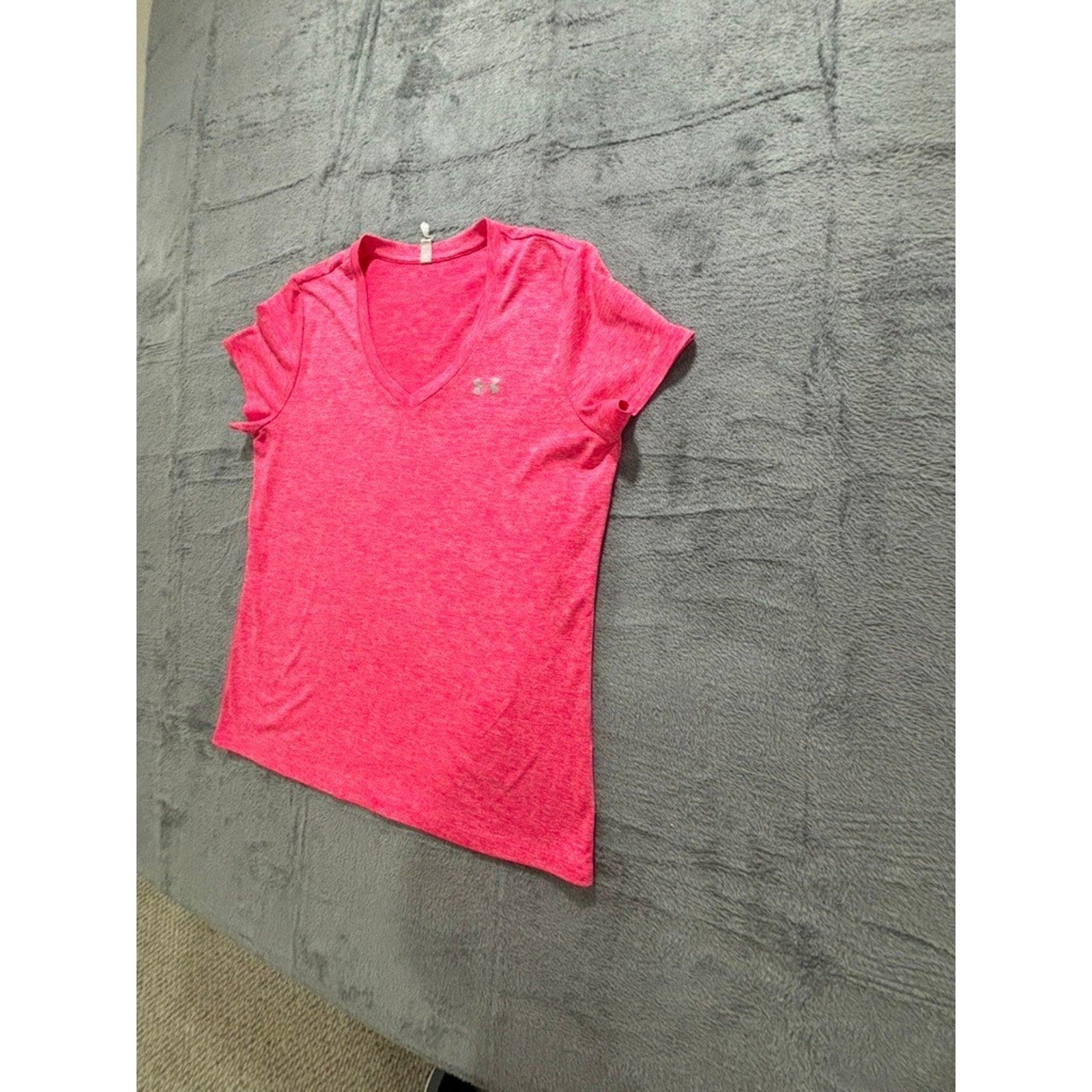 Under Armour Womens LG Pink V-Neck T-Shirt Athleisure Casual HeatGear Loose Fit