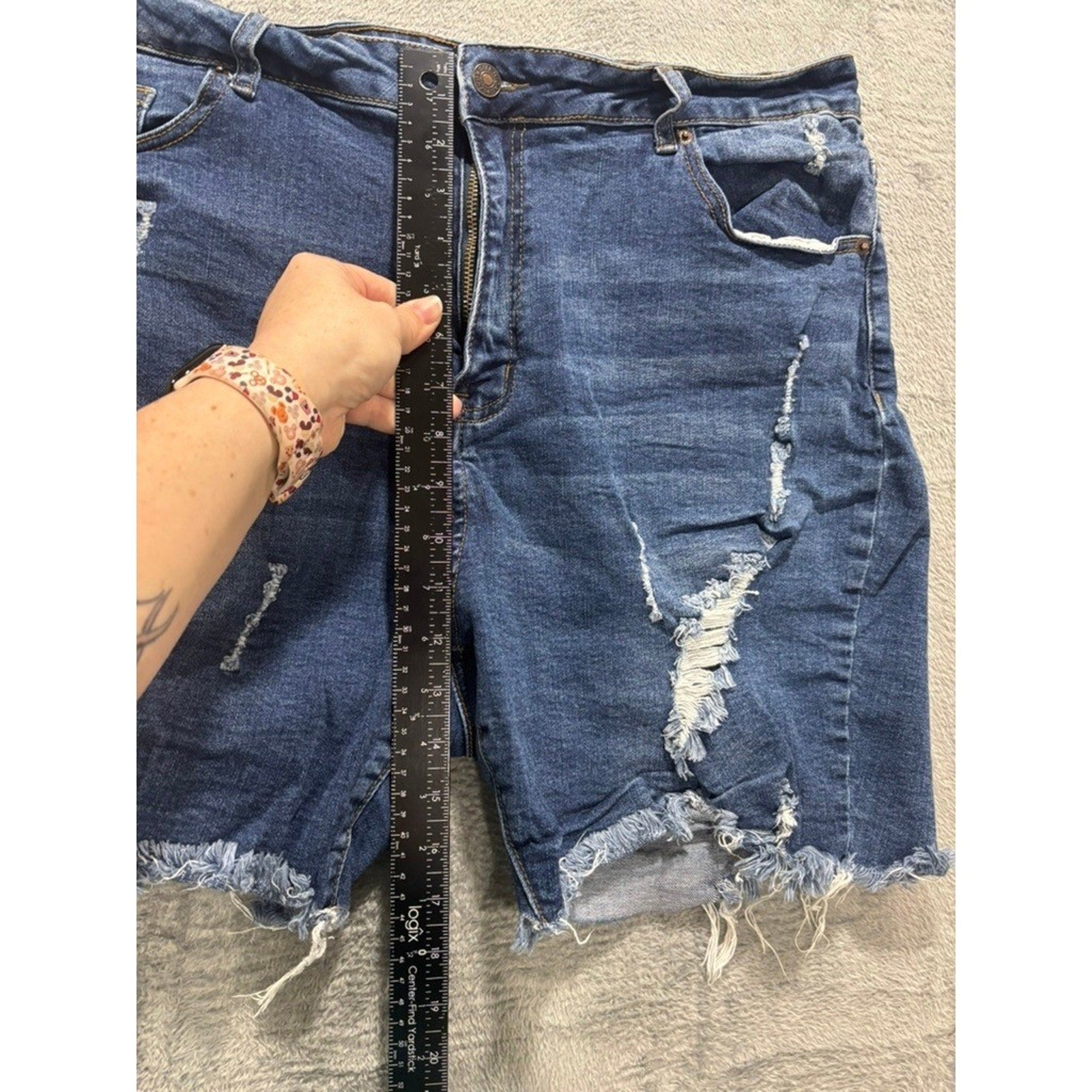 American Bazi Plus 2X Distressed Raw Hem Denim Shorts Blue High Rise Stretch