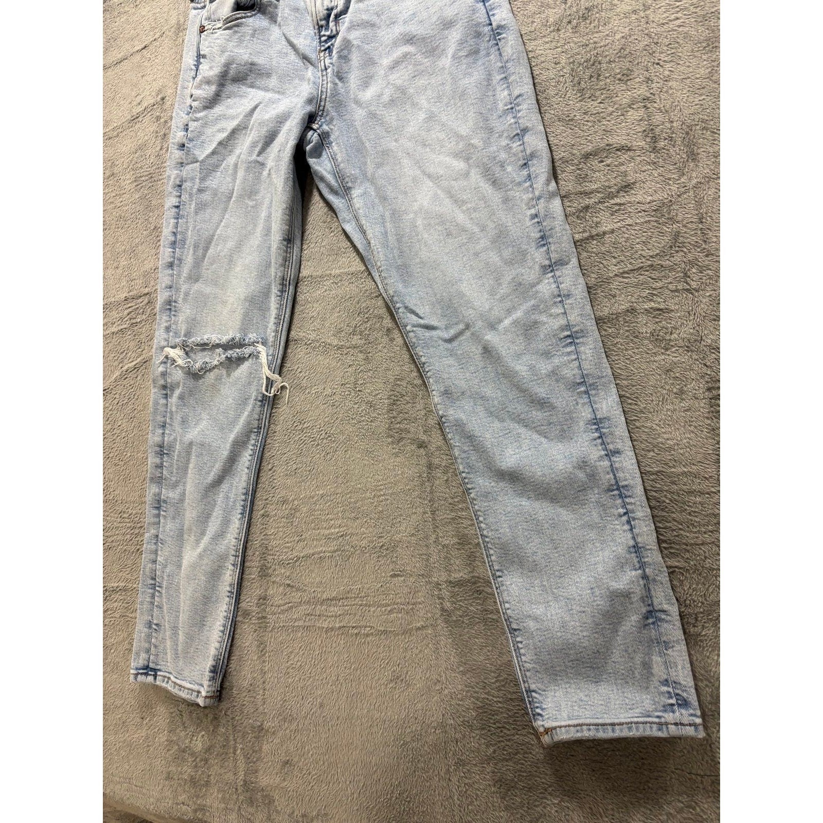 American Eagle 10 Womens Light Wash Distressed Jeans Denim Casual Boho Vintage