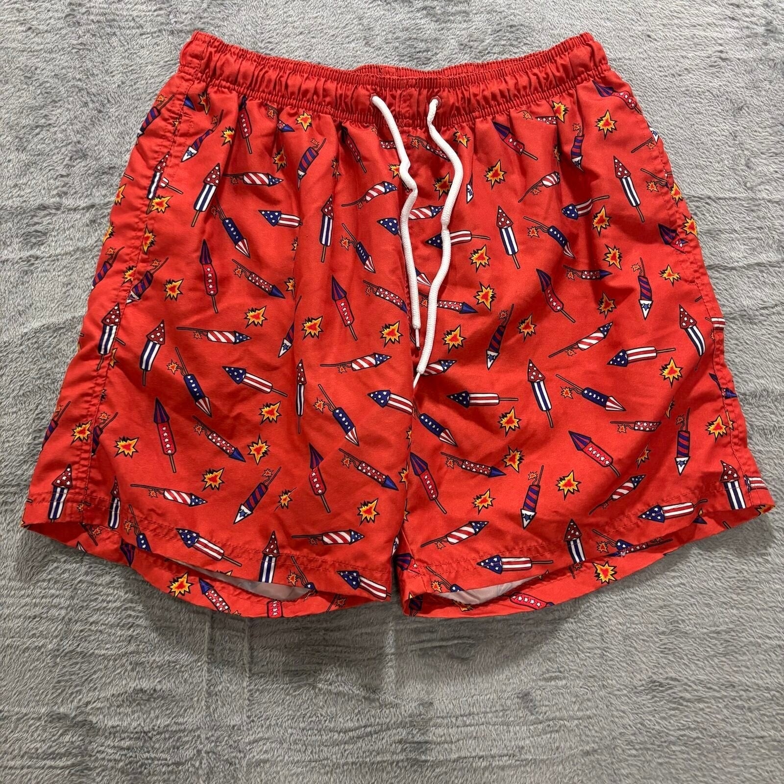 Way To Celebrate! M Red Fireworks Patriotic Swim Trunks Vintage Casual