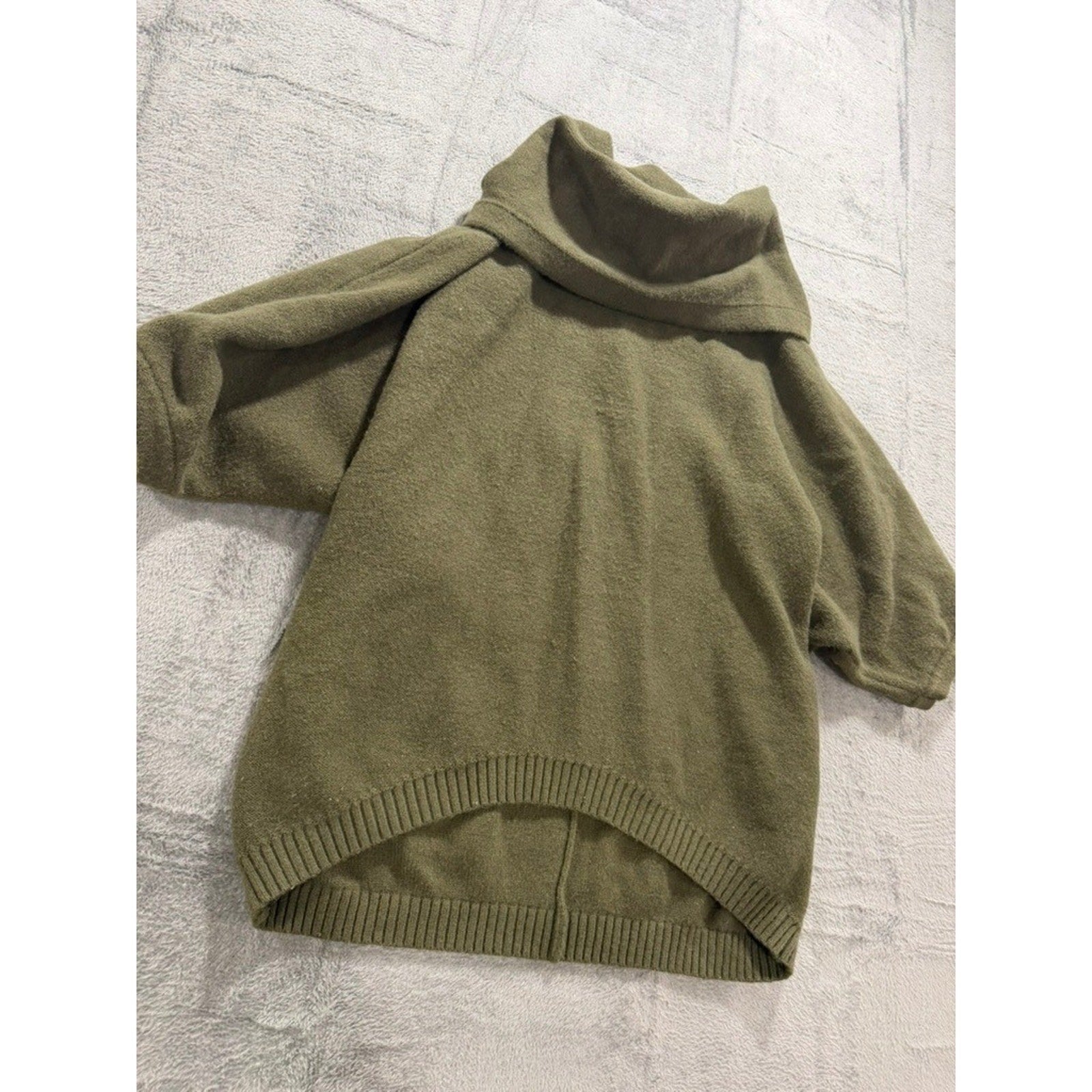 Urban Daizy Olive Green Cowl Neck High Low Poncho Sweater Womens Large Boho