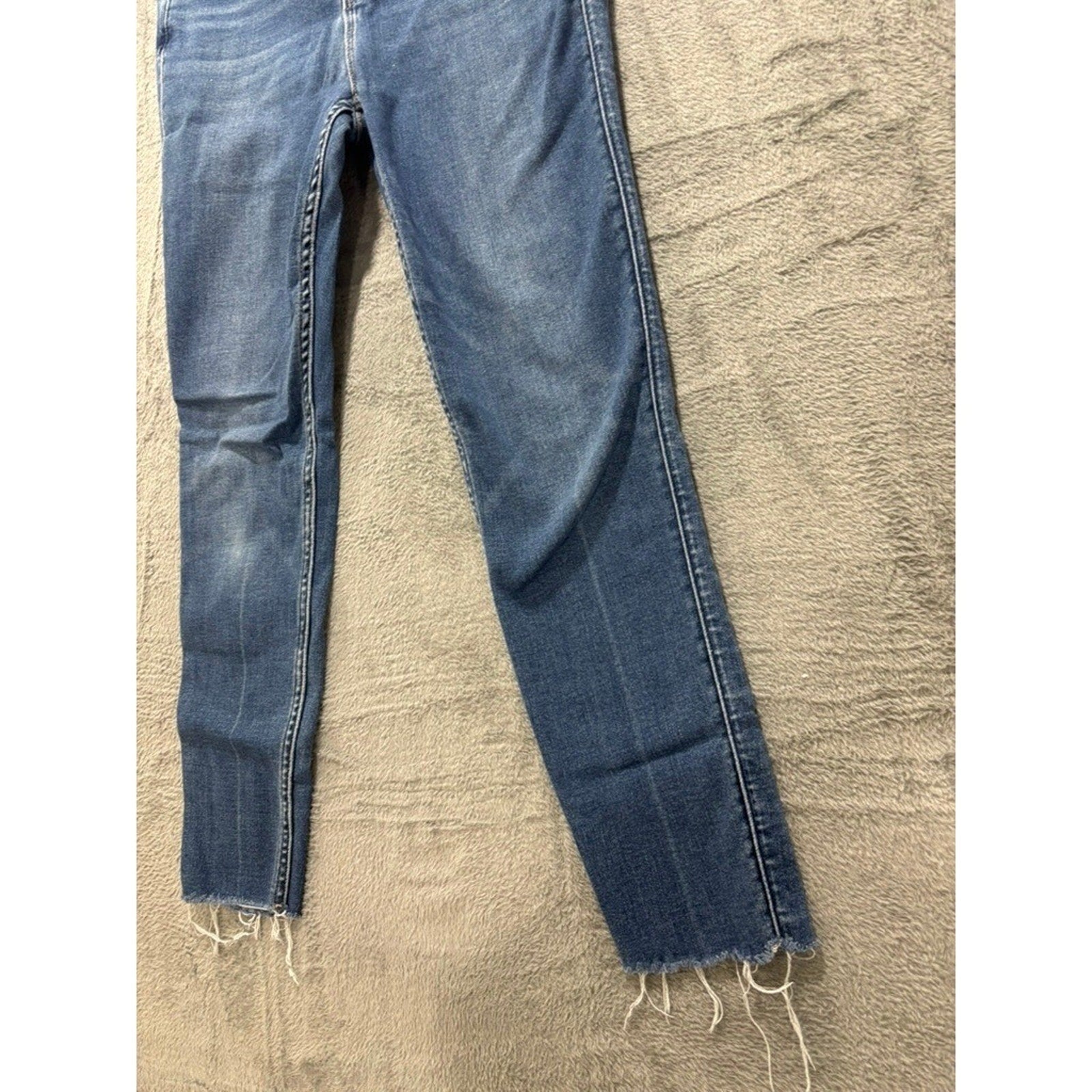 Old Navy Rockstar Super Skinny Extra High Rise Womens 6 Jeans Medium Wash Raw