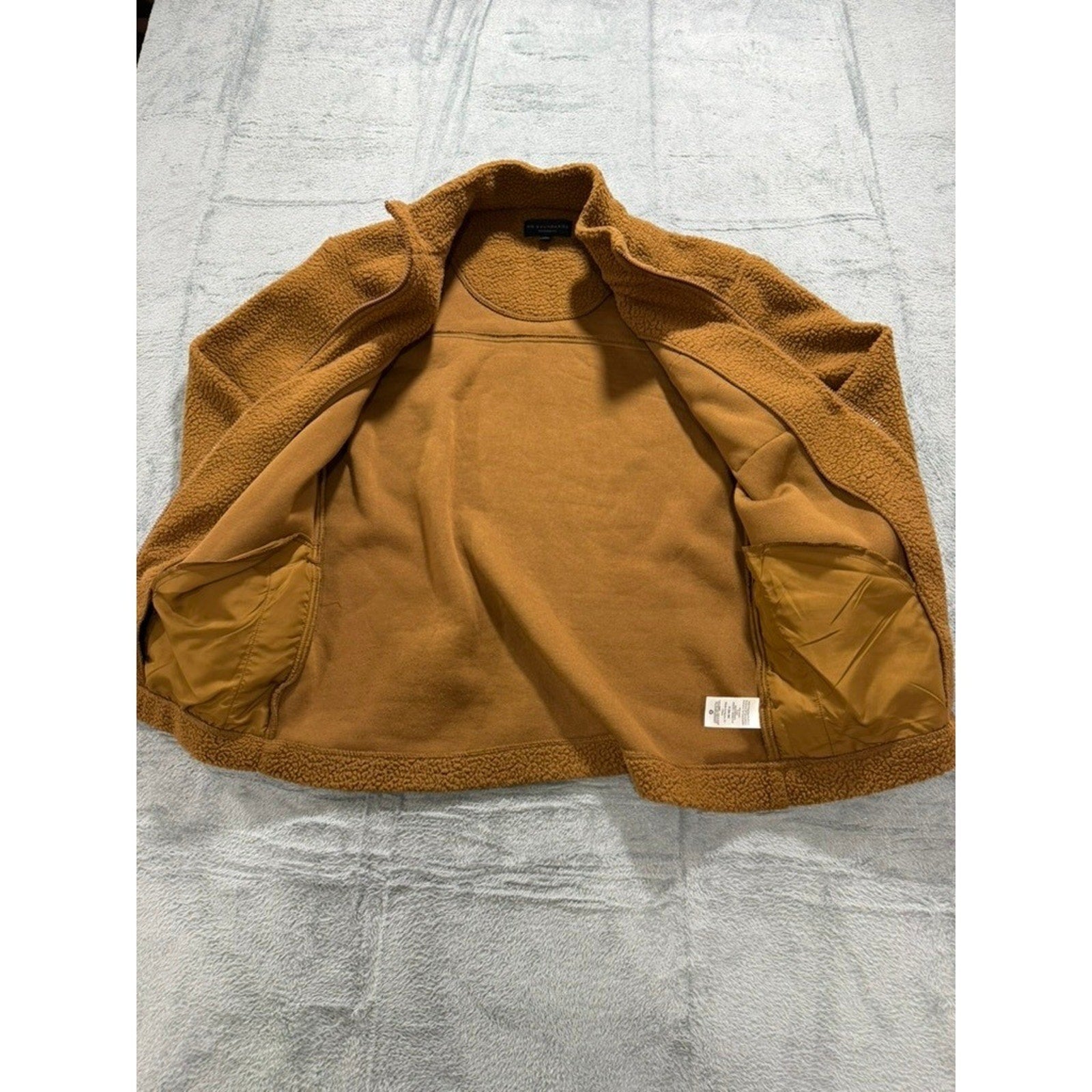 No Boundaries Mens Oversized Sherpa Fleece Full Zip Jacket Brown Small