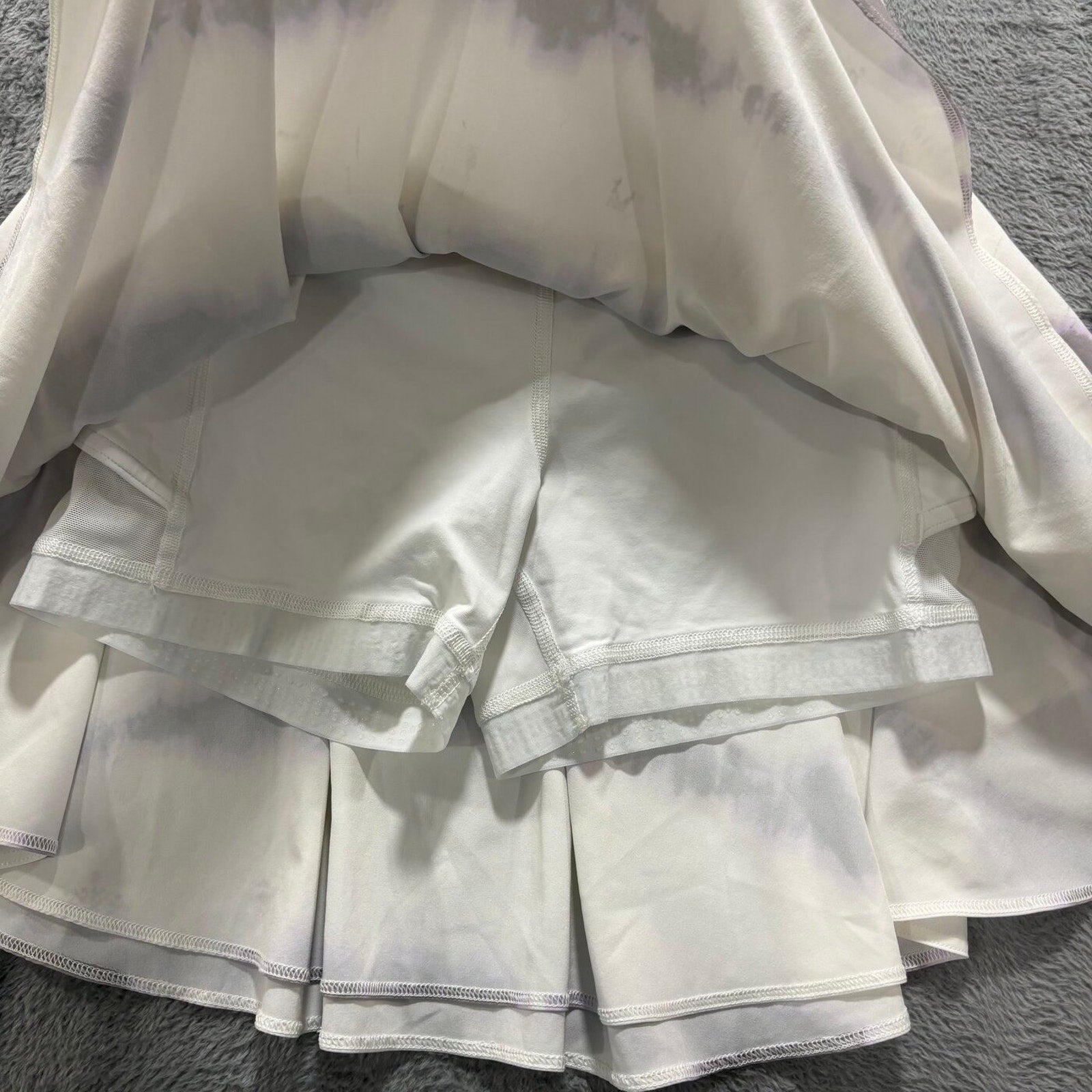Lululemon Womens 10 White Purple Tie Dye Court Rival Skirt Athleisure Casual