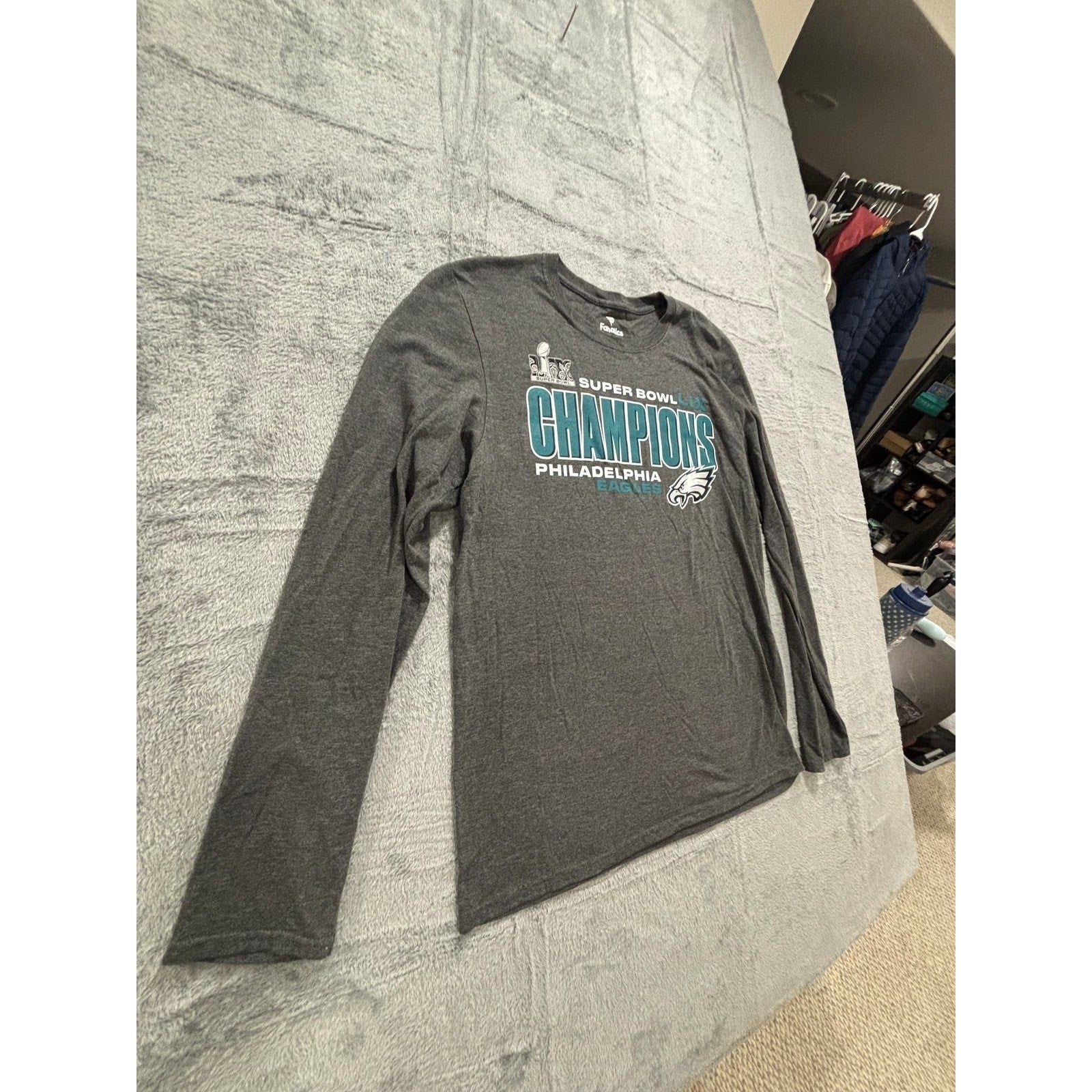 Fanatics M Gray Philadelphia Eagles Super Bowl LIX Champions Womens Shirt Casual