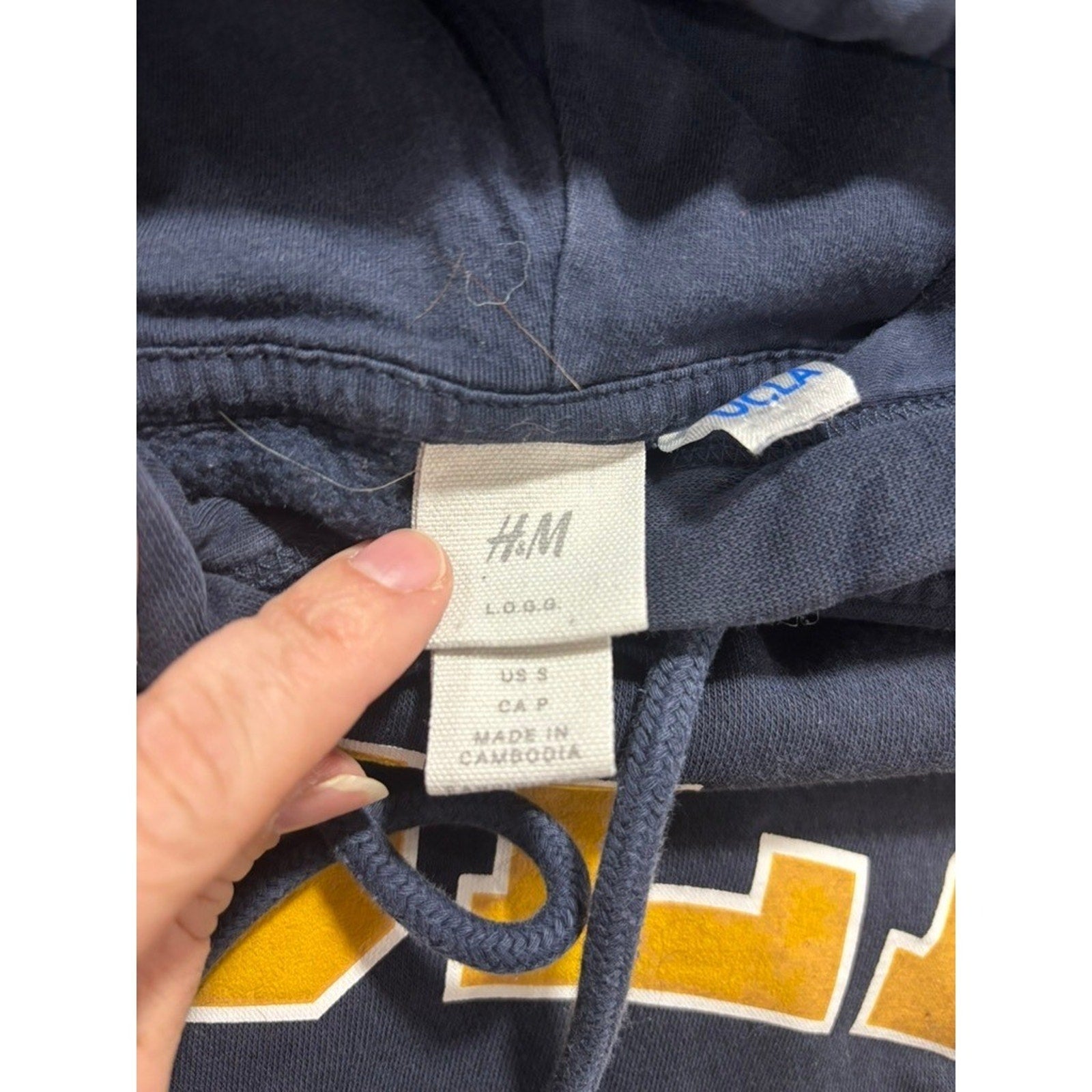 H&M S Navy Blue UCLA Hoodie Womens Vintage Sweatshirt Pullover College Cozy