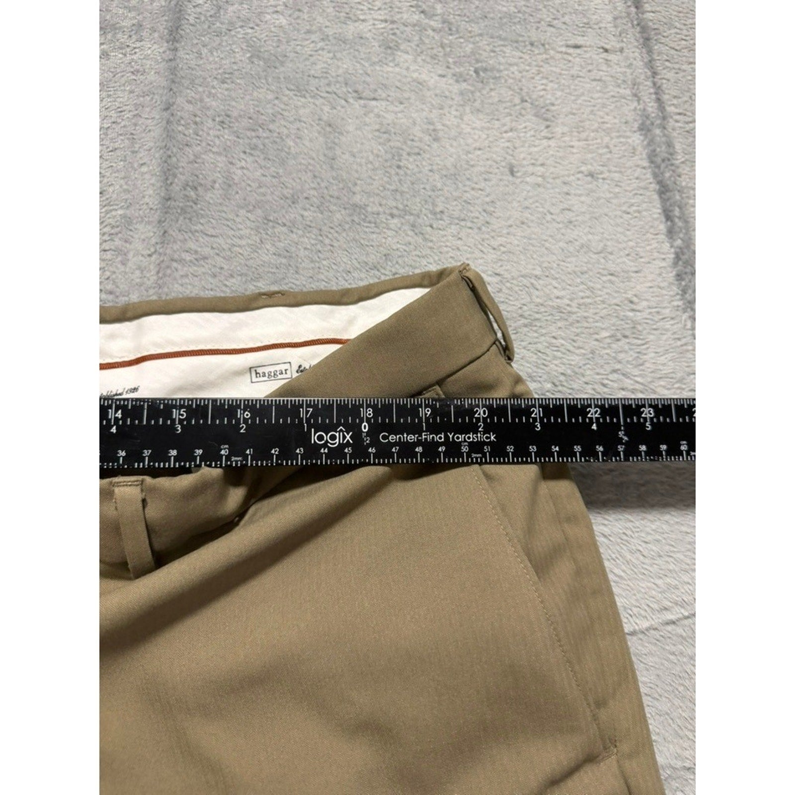 Haggar Dress Pants Mens 42x30 Khaki Classic Fit Flat Front Office Casual