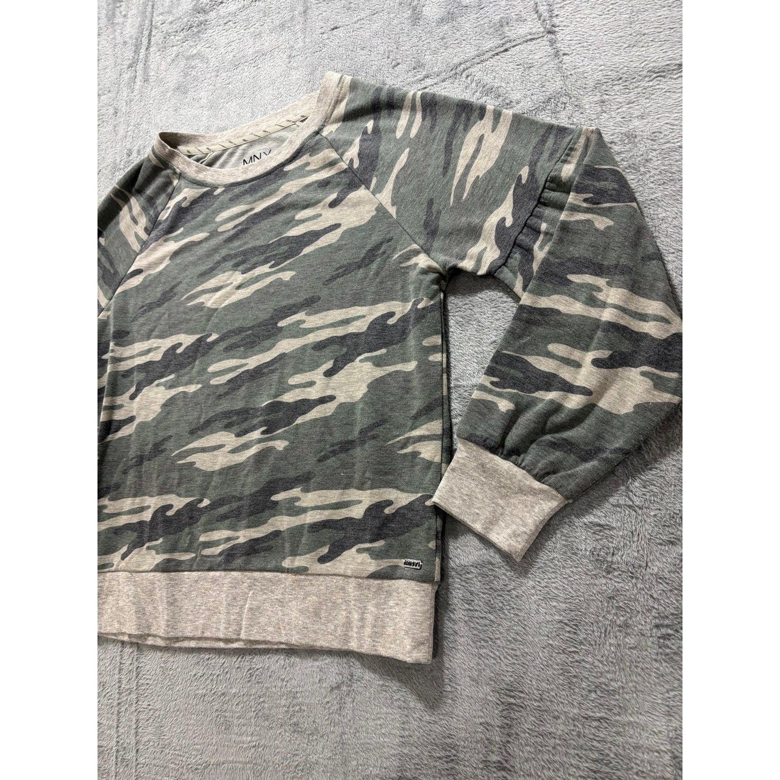 Marc New York Performance Womens M Green Camo Sweatshirt Casual Athleisure