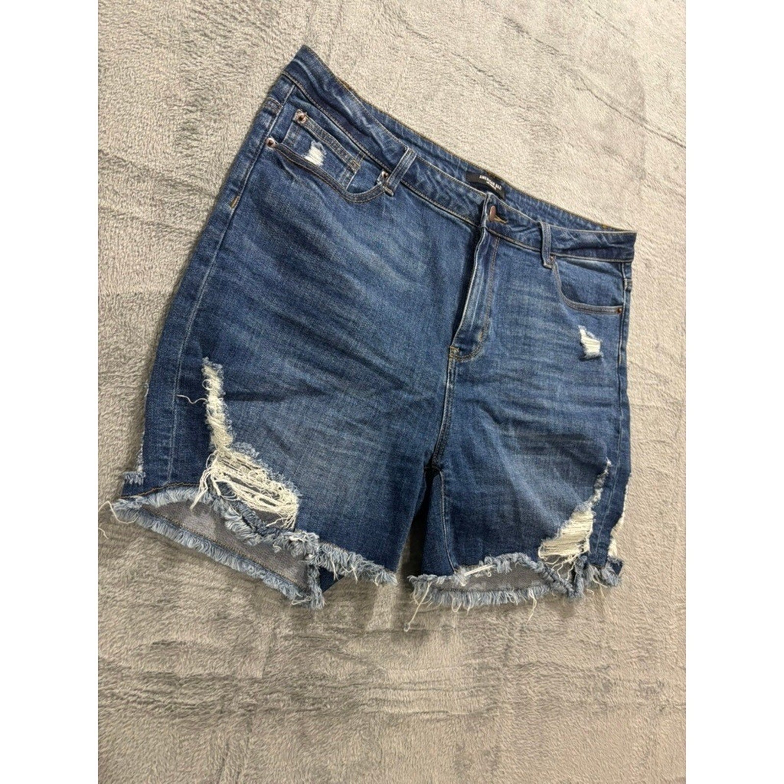 American Bazi Plus 2X Dark Wash Distressed Denim Shorts Frayed Hem Stretch