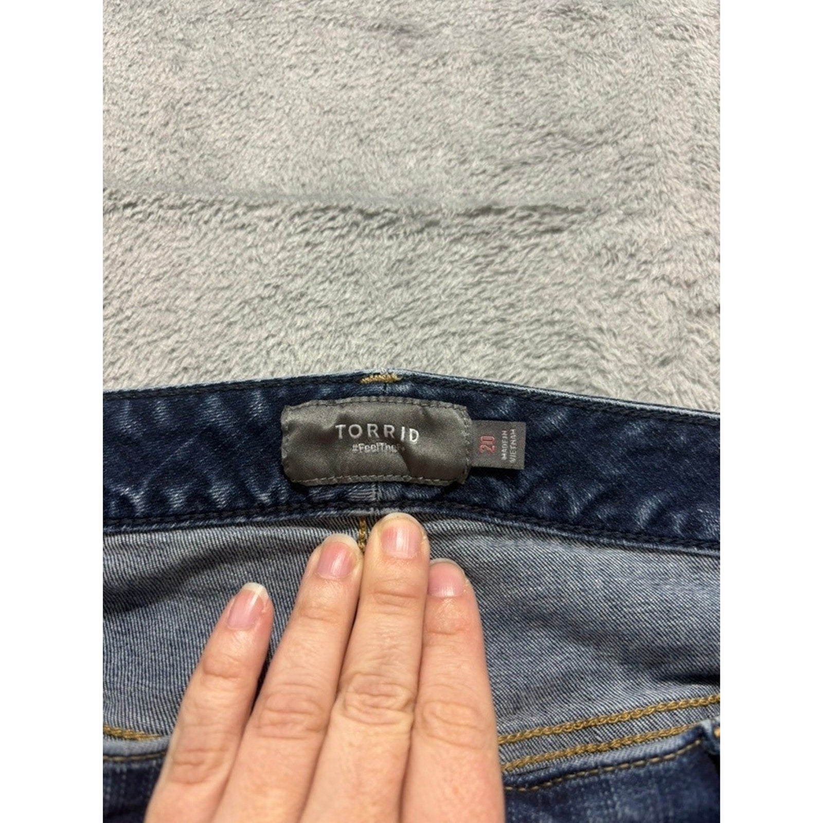 Torrid Womens Size 20 Bermuda Denim Shorts Medium Wash Blue Stretch Plus Size