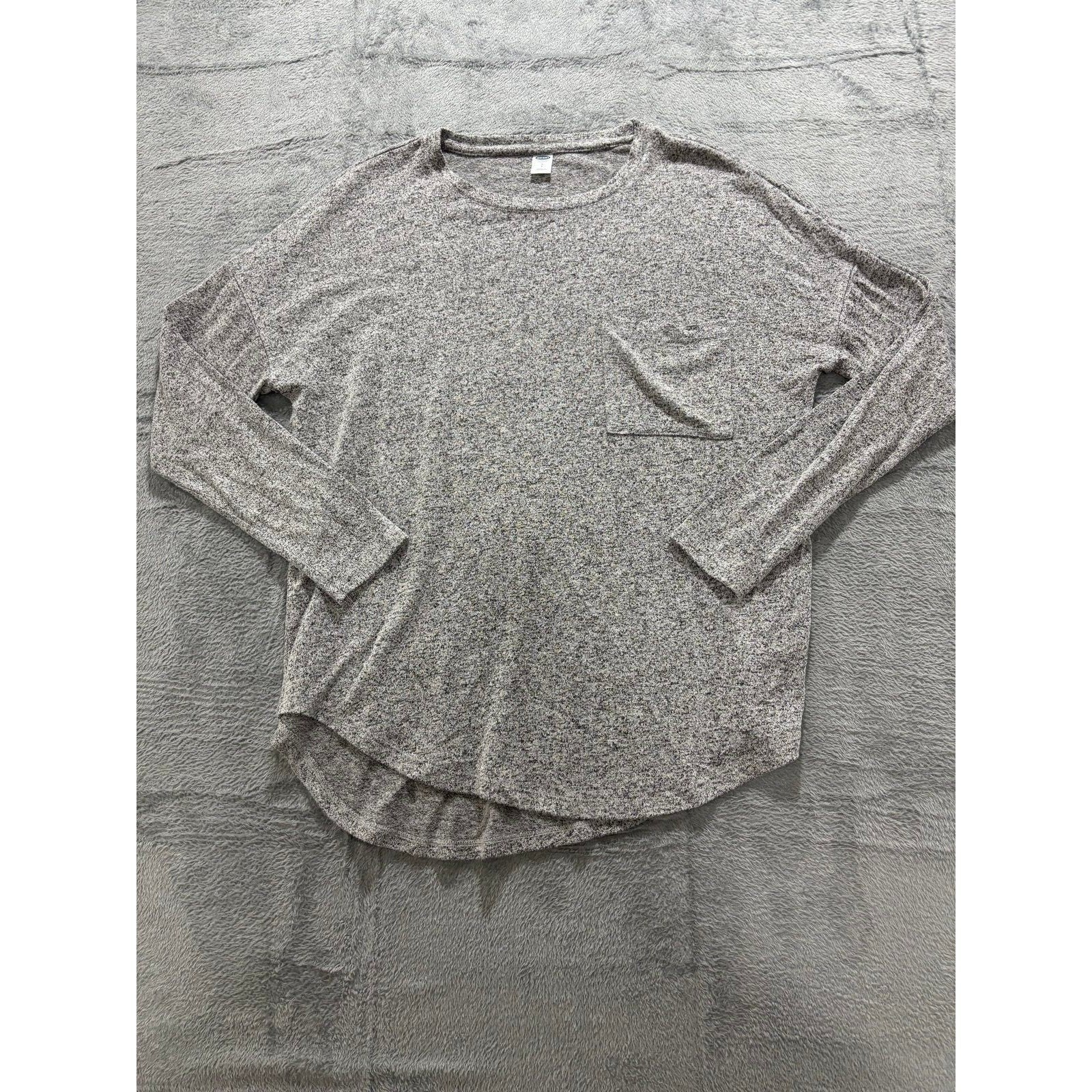 Old Navy Womens S Gray Long Sleeve Pocket T-Shirt Casual Cozy Top