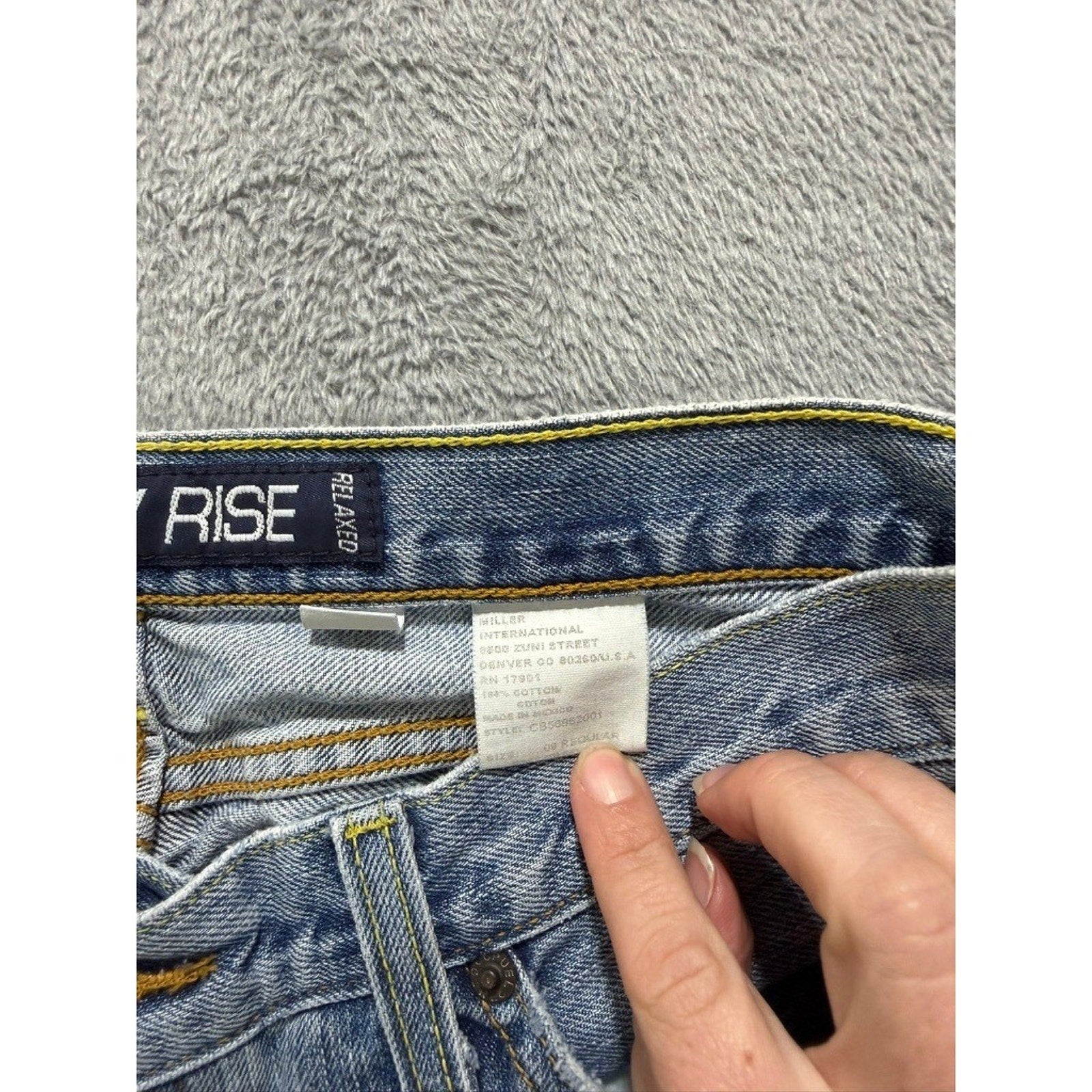 Cruel Girl Low Rise Relaxed Fit Jeans Button Fly Light Wash Denim Size 9 Regular