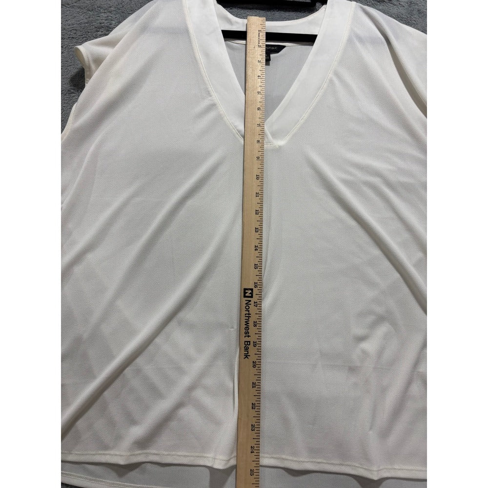 Banana Republic XL White Womens V-Neck Sleeveless Blouse Minimalist Casual