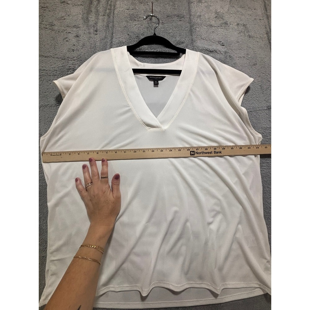 Banana Republic XL White Womens V-Neck Sleeveless Blouse Minimalist Casual