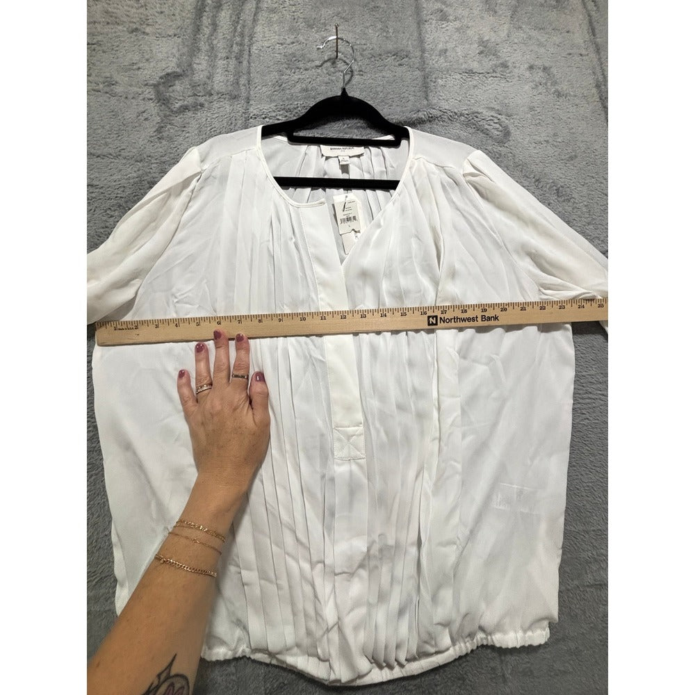 Banana Republic L White Pleated Front Long Sleeve Blouse Womens Minimalist NWT