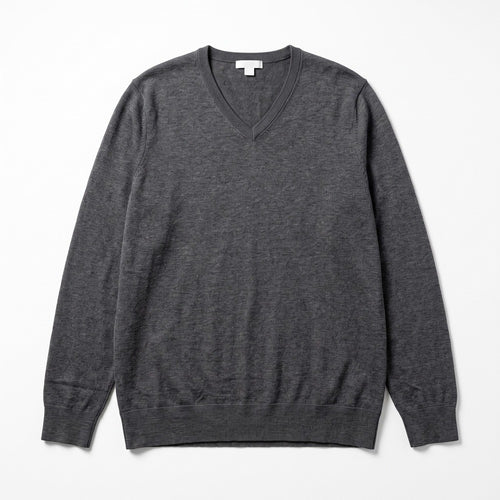 Amazon Essentials Women's Gray V-Neck Sweater XXL