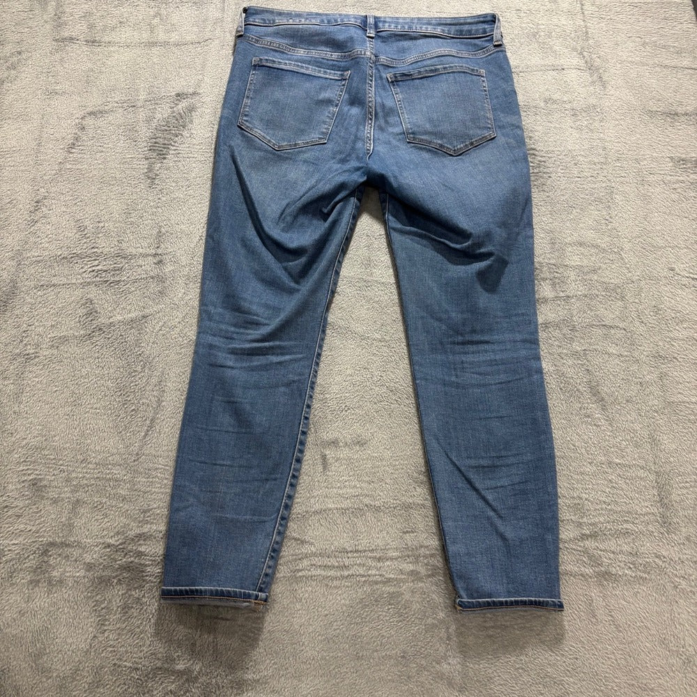 GAP Womens 10/30R Medium Wash Universal Legging Jeans Casual Classic Denim