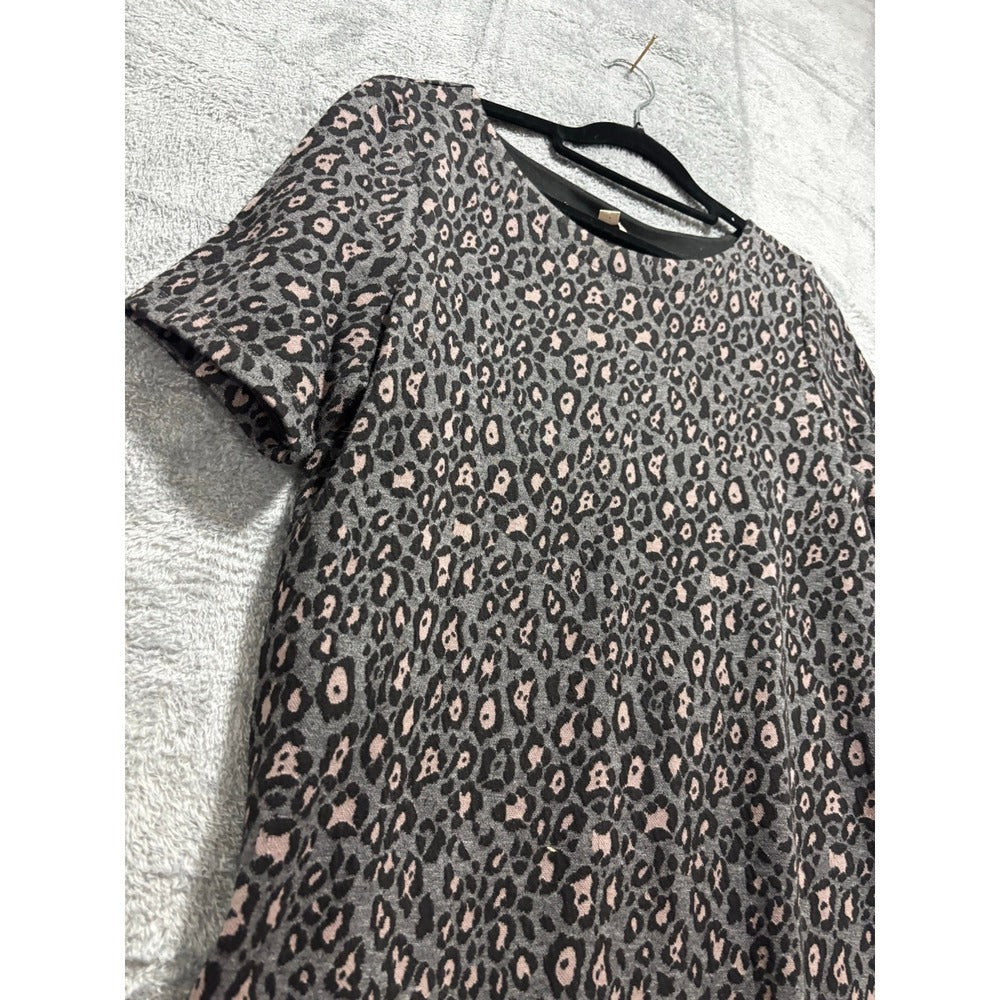 LOFT Womens S Gray Leopard Print Short Sleeve Blouse Top Casual Preppy Cozy