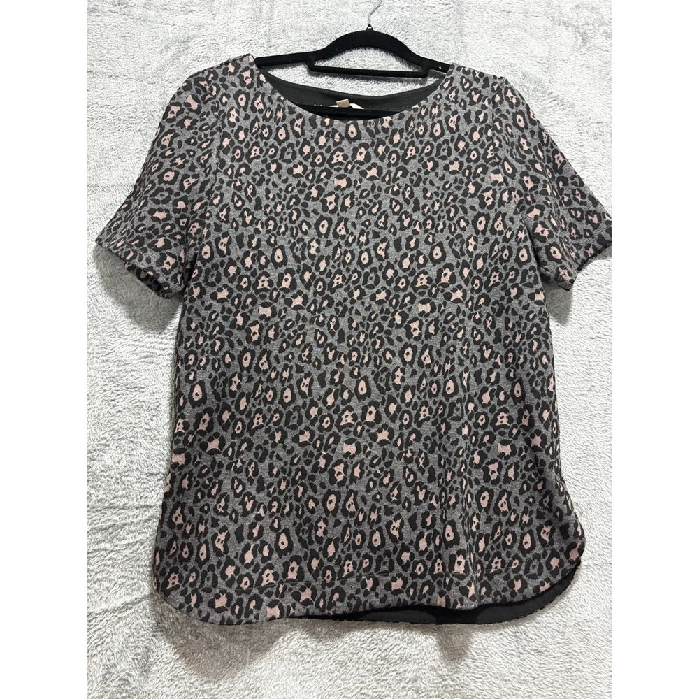 LOFT Womens S Gray Leopard Print Short Sleeve Blouse Top Casual Preppy Cozy