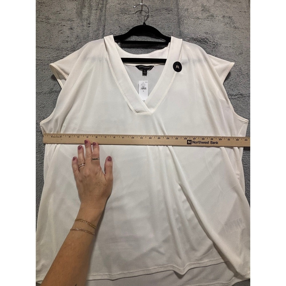 Banana Republic XL White V-Neck Sleeveless Top Womens Casual Minimalist NWT