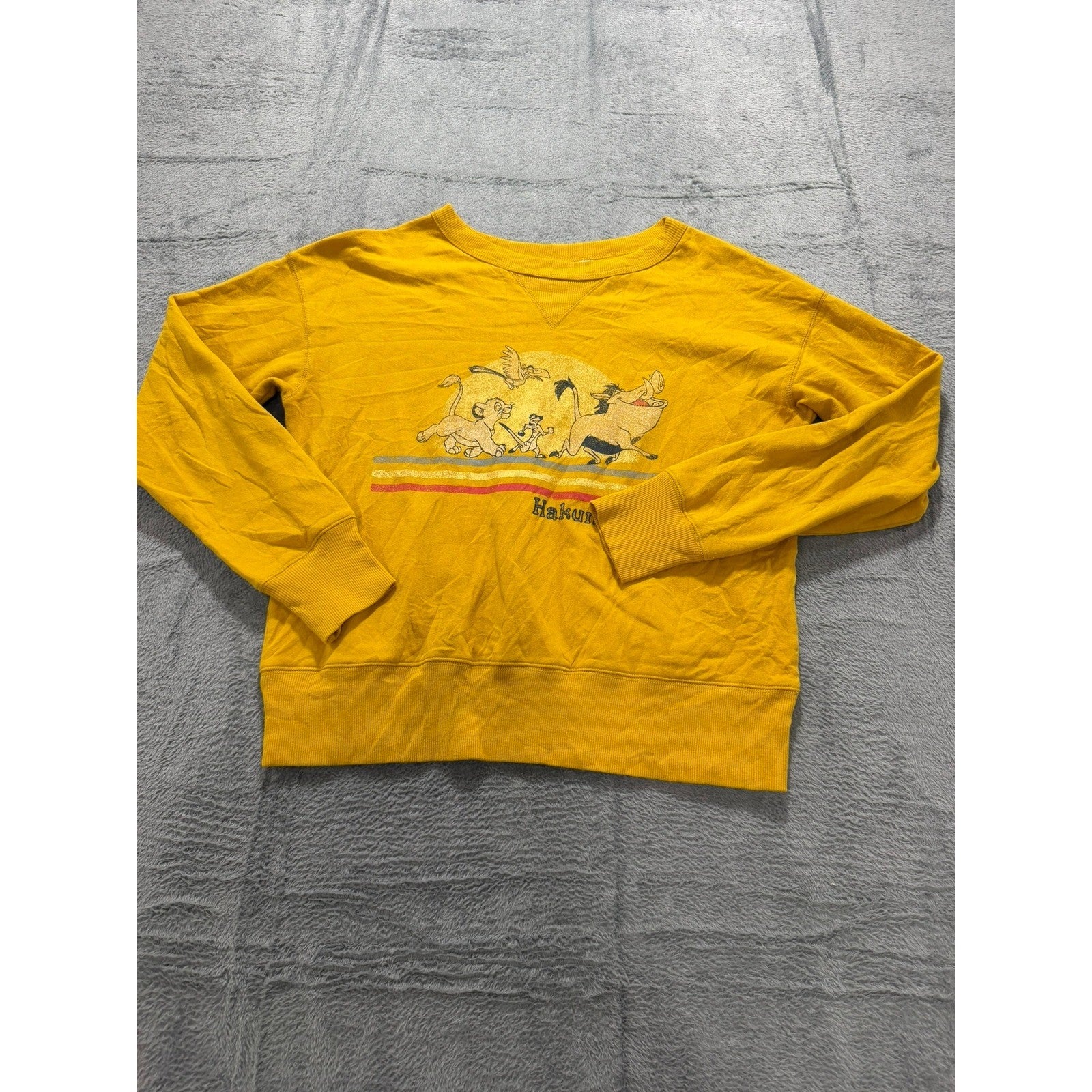 Disney The Lion King Hakuna Matata Sweatshirt Mustard Yellow Graphic Medium