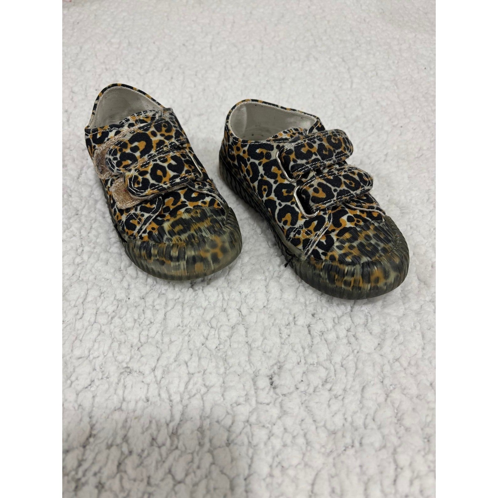 Steve Madden 8M Womens Leopard Print Sneakers Hook Loop Casual Vintage Shoes