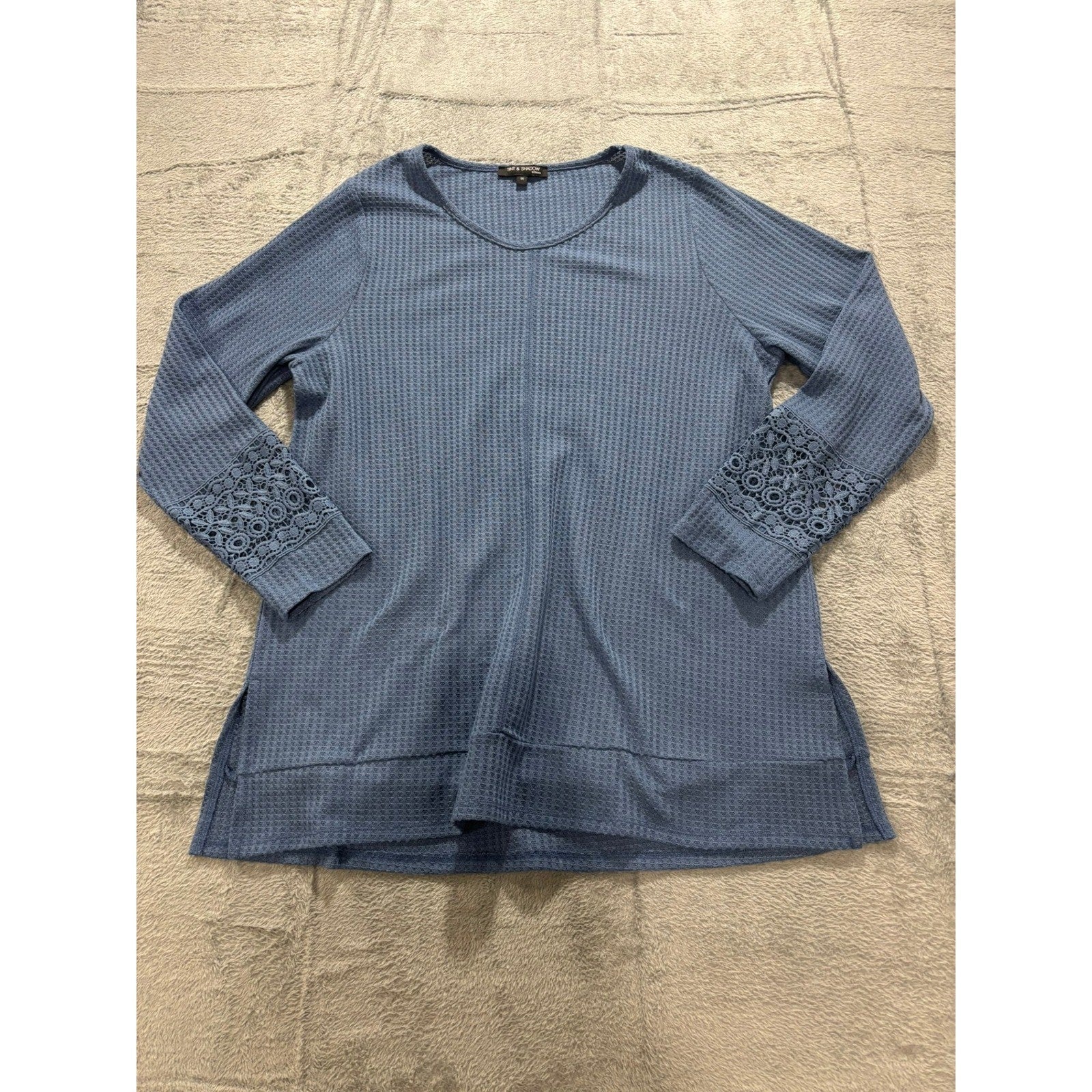 Tint & Shadow Blue Waffle Knit Top 1X Lace Sleeve Casual Plus Size Tunic