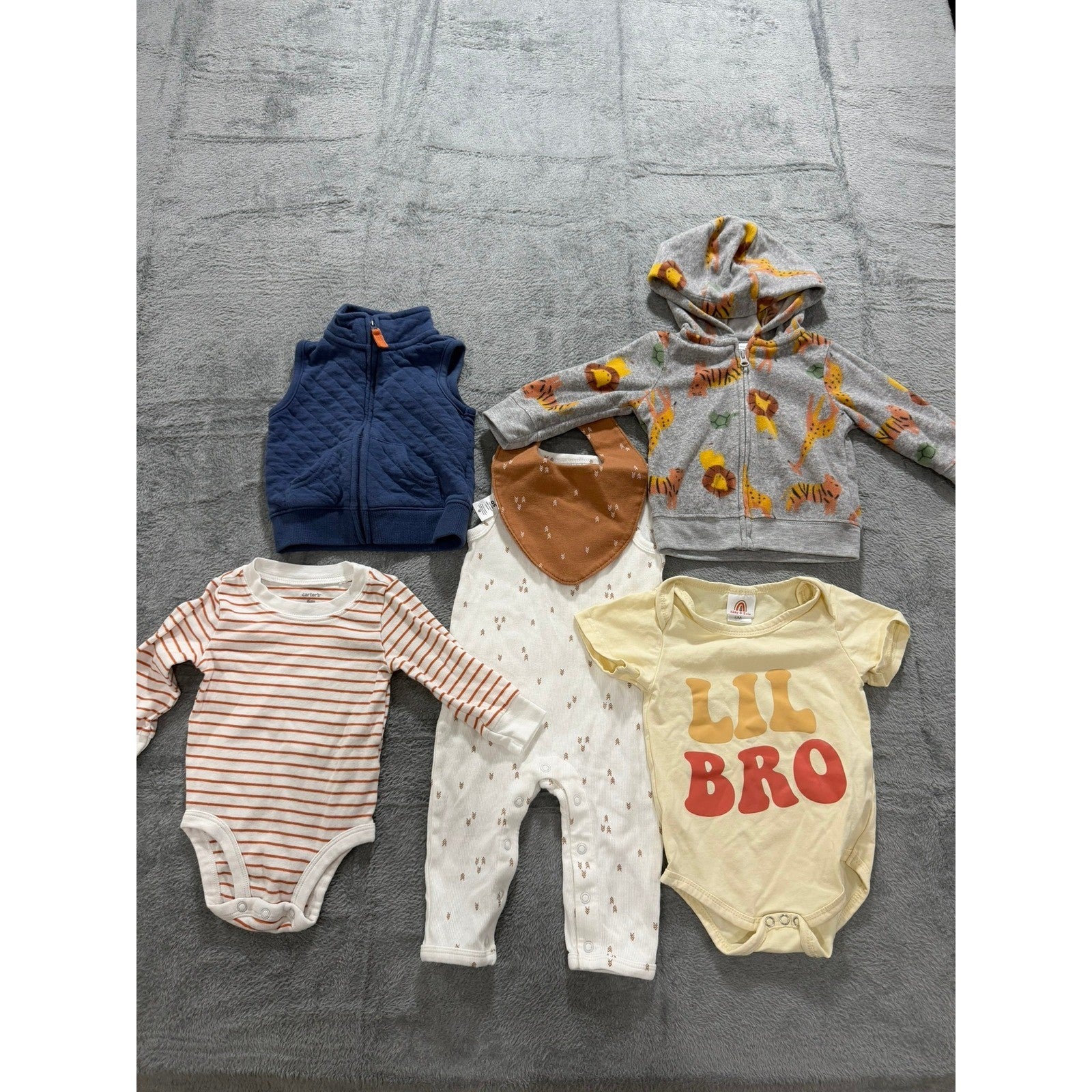 Carter's Abby & Evie Baby Boy 6 Piece Bundle 6M Vest Hoodie Bodysuits Romper Bib